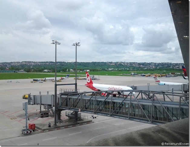 Blick auf das Vorfeld am Flughafen Stuttgart