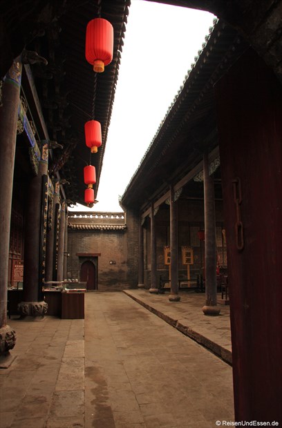 Pingyao - Im Innenhof eines Tempels