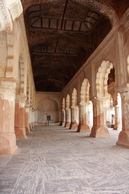 Korridor im Stadtpalast (Raj Mahal) in Orchha