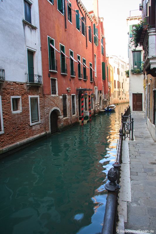 Venedig 531r Kanal