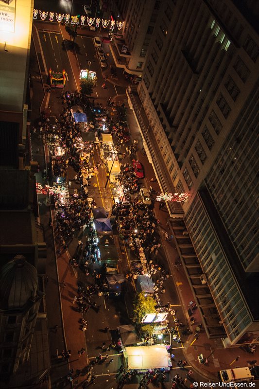 "Nachtmarkt" auf der Adderly Street
