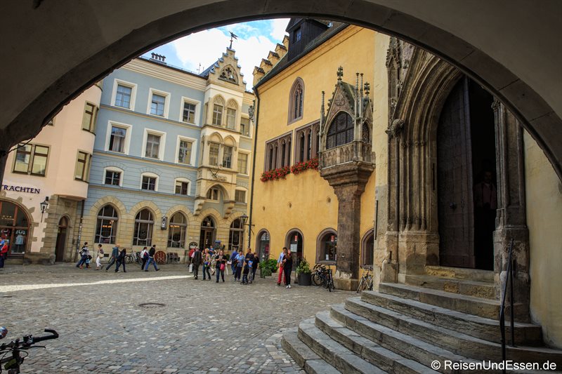 Read more about the article Rundgang durch die UNESCO Weltkulturerbe Altstadt von Regensburg