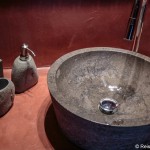Waschbecken in der White Pearl Villa