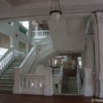 Treppenaufgang in Raffles Gebäude