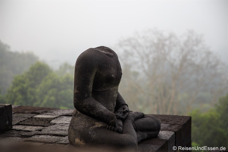 Meditierende Buddha-Statue in Borobudur