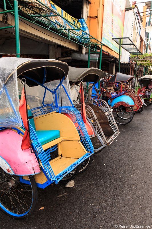 Mit der Fahrrad-Rikscha Yogyakarta erkunden