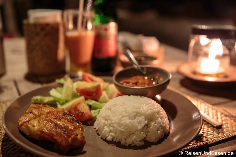 Abendessen im Desa Dunia Beda Resort