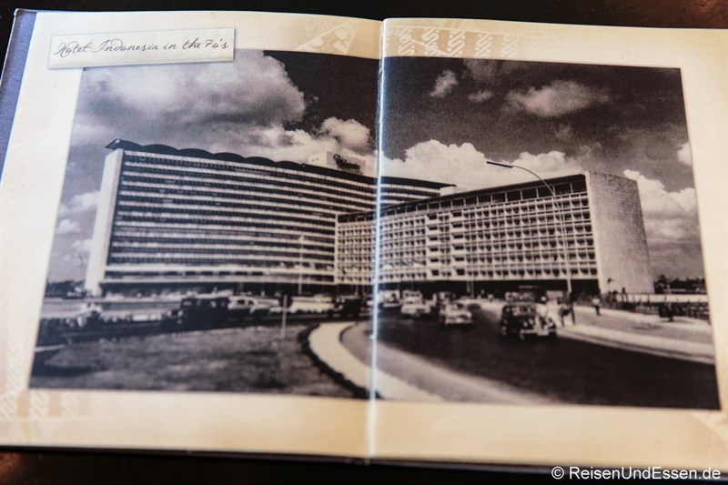 Nostalgische Bilder im Hotel Indonesia Kempinski
