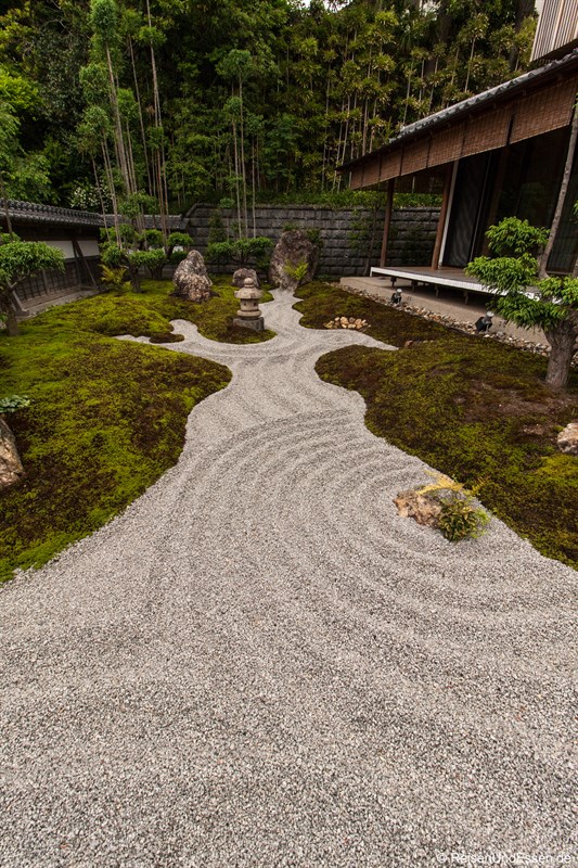 Japanischer Garten im Tempel Hase-dera