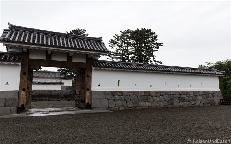 Tor zur Burg in Odawara