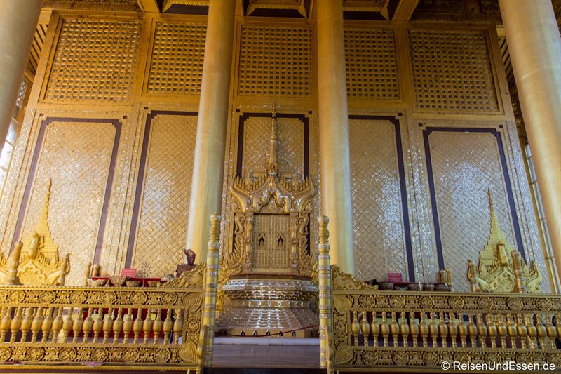 Thron im Kanbawzathadi Palast in Bago