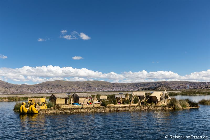 Schwimmende Insel der Uros im Titicacasee