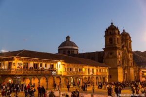 Read more about the article Cusco – Sehenswürdigkeiten und Tipps bei Tag und Nacht