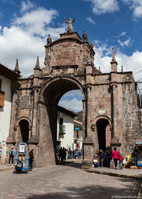 Torbogen Santa Clara in Cusco im historischen Zentrum