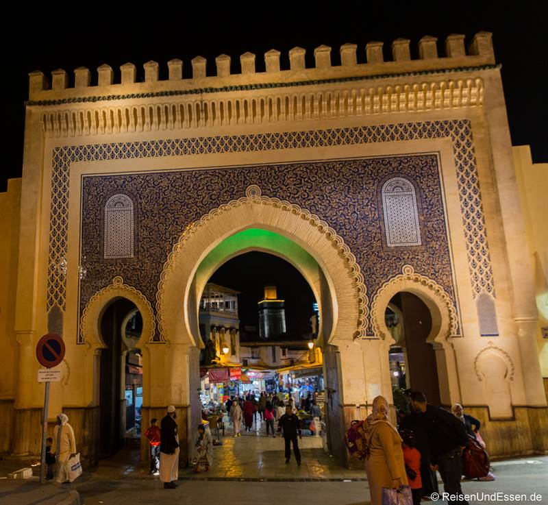 Read more about the article Fes – Sehenswürdigkeiten in der größten Medina