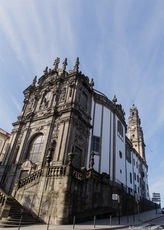 Kirche Igreja dos Clérigos in Porto