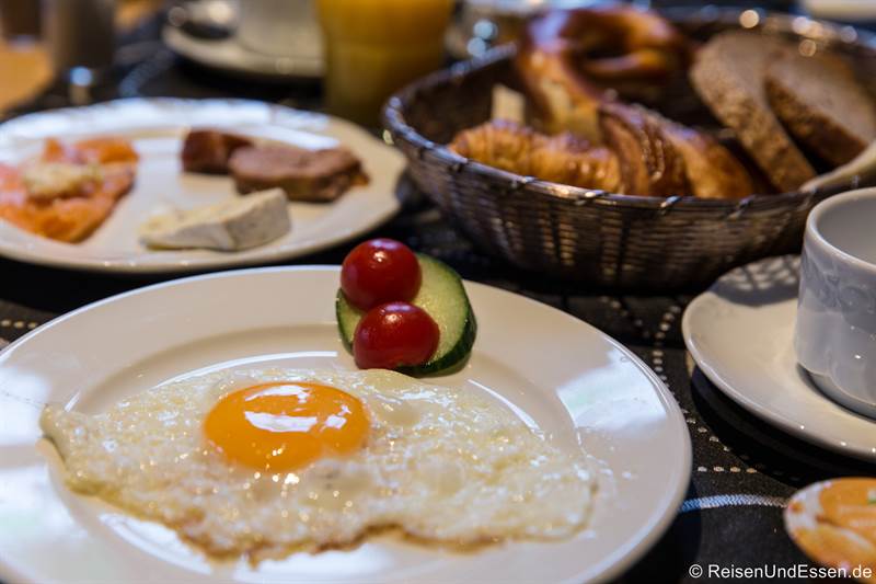 Frühstück mit Ei im Hotel BurgGartenpalais