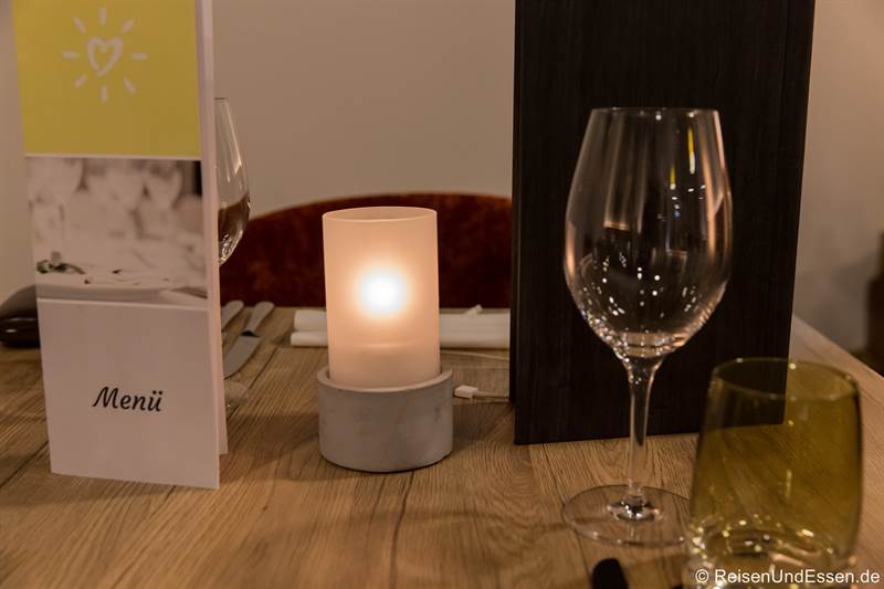 Tisch im Restaurant im Sonnenhotel Weingut Römmert in Volkach