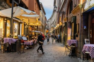 Read more about the article Bologna – Sehenswürdigkeiten und Reisetipps
