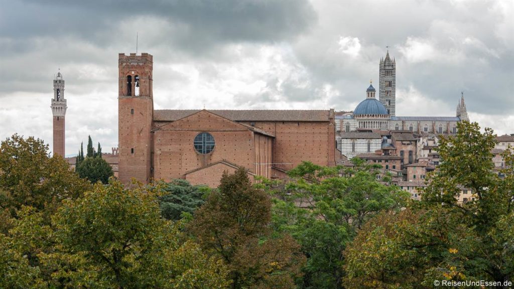 Basilica di San Domenico - Sehenswürdigkeiten in Siena