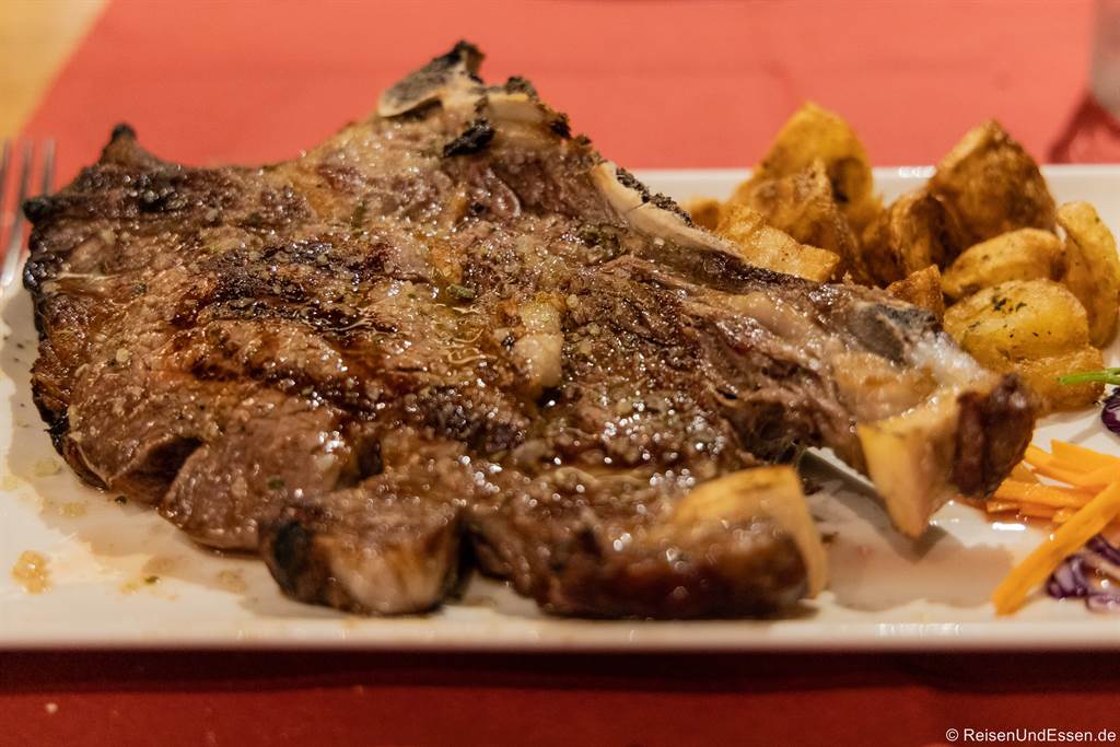 Steak Fiorentina - Kulinarische Spezialität in Florenz