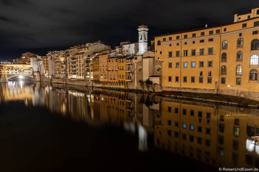 Häuser am Arno - Florenz bei Nacht