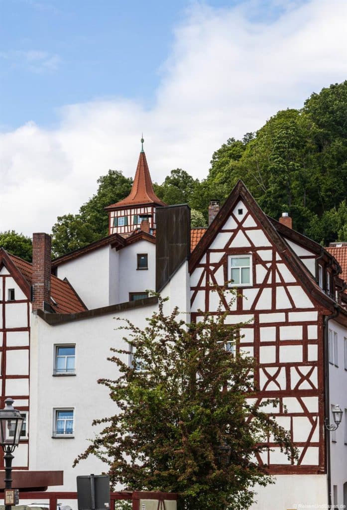 Roter Turm und Fachwerkhäuser in Kulmbach
