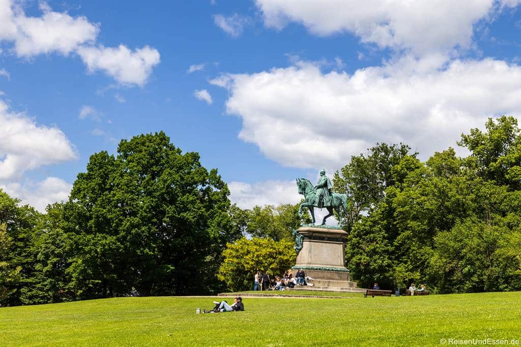 Reiterdenkmal Herzog Ernst II. im Hofgarten