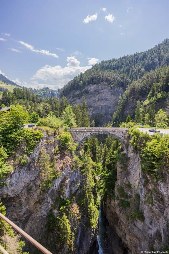 Soliser Viadukt auf der Albulabahn von Chur nach St. Moritz