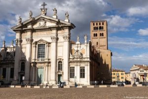 Dom von Mantua am Piazza Sordello